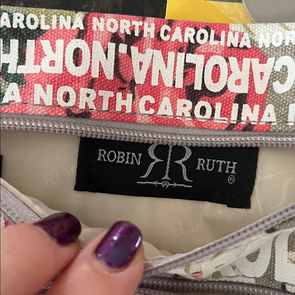 Robin Ruth North Carolina Tote and Crossbody Pouch 2 PieceSet - Picture 6 of 17